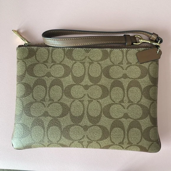 COACH classic tan large wristlet wallet - Picture 2 of 5